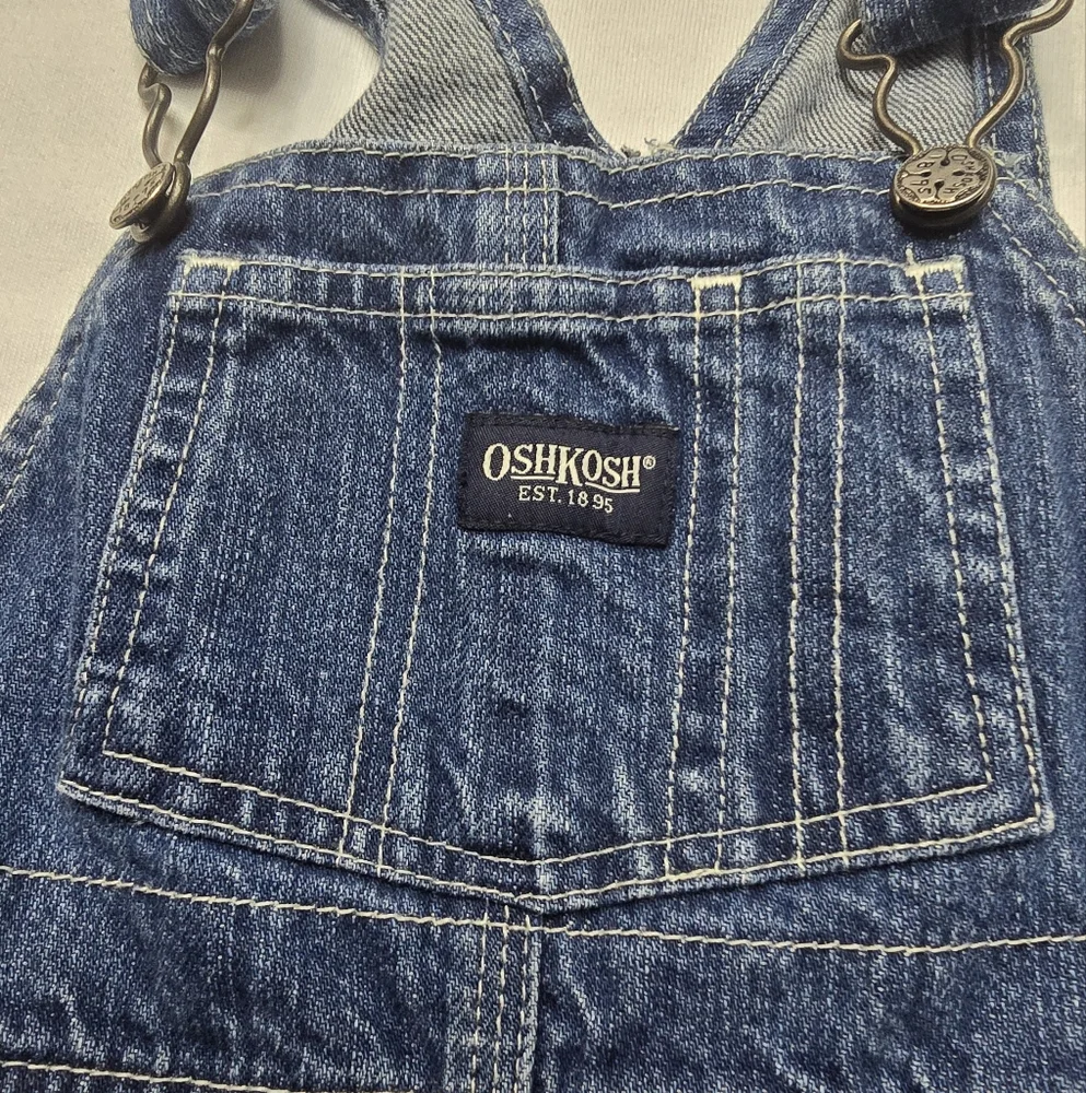 Oshkosh B'Gosh® Shortalls Overalls Baby Med Dark Blue Denim Snap legs Sz 24m